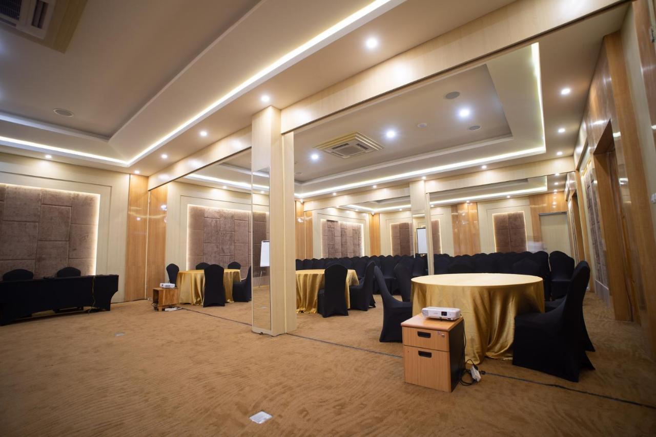Luminor Hotel Banyuwangi By Wh Εξωτερικό φωτογραφία