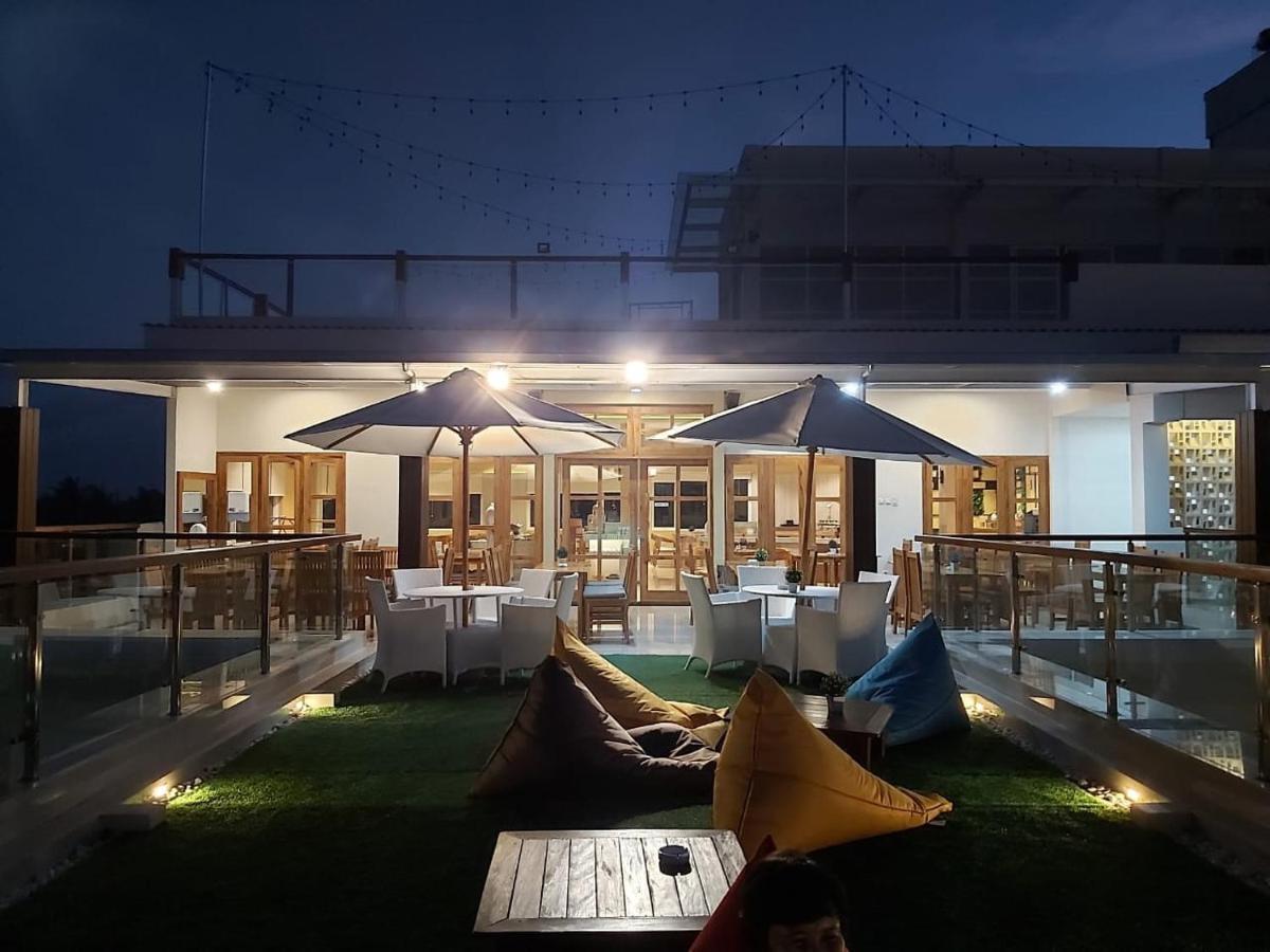 Luminor Hotel Banyuwangi By Wh Εξωτερικό φωτογραφία